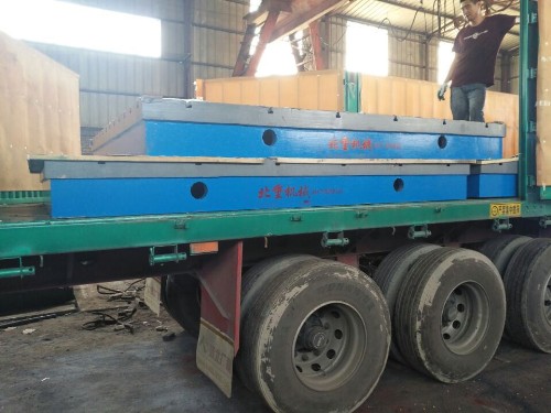 鑄鐵平臺(tái)裝車(chē)圖